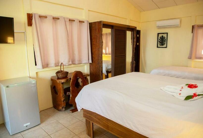 Номер Deluxe Вид на Море, Jungle Lodge At Wild Sun Rescue Center
