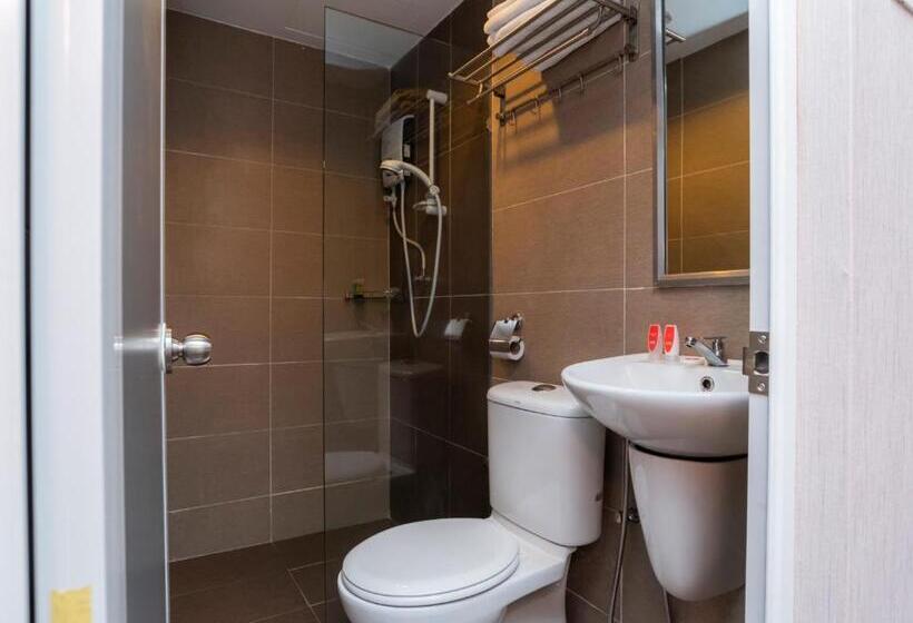 Quarto Deluxe, 101 Ulu Tiram