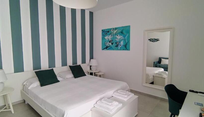 Трехместный Номер Стандарт с Балконом, L'ancora B&b