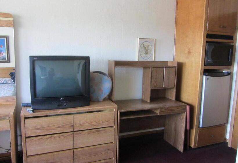 Номер Стандарт, Warrick Plaza Inn