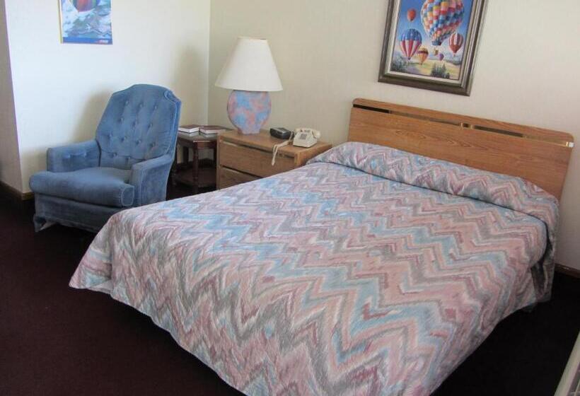 Номер Стандарт, Warrick Plaza Inn