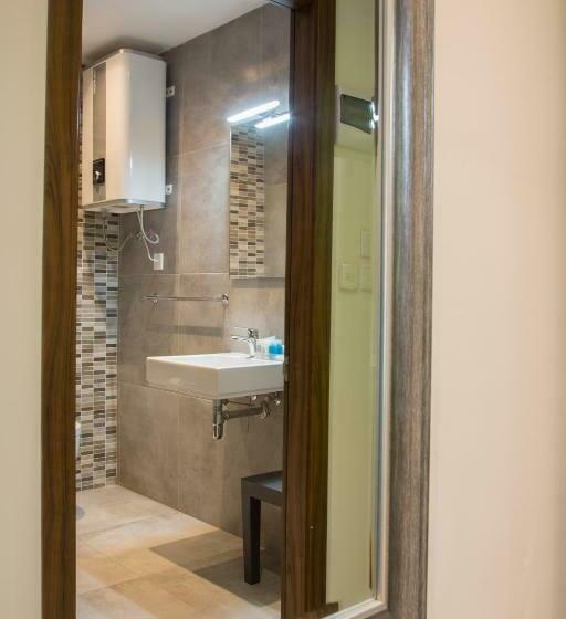 اتاق استاندارد, Lokali Rooms