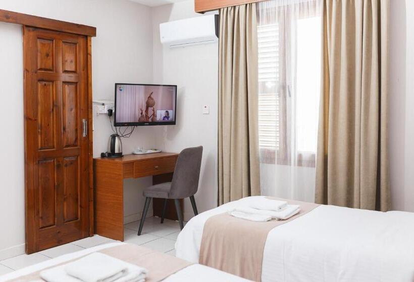 Номер Стандарт Трехместный, Homelike Guest House