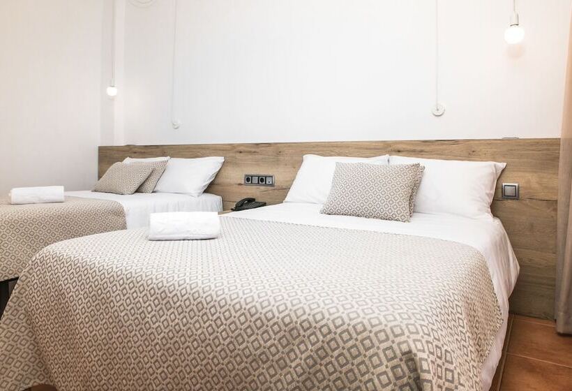 اتاق استاندارد با چشم‌انداز استخر, Rvhotels Nieves Mar