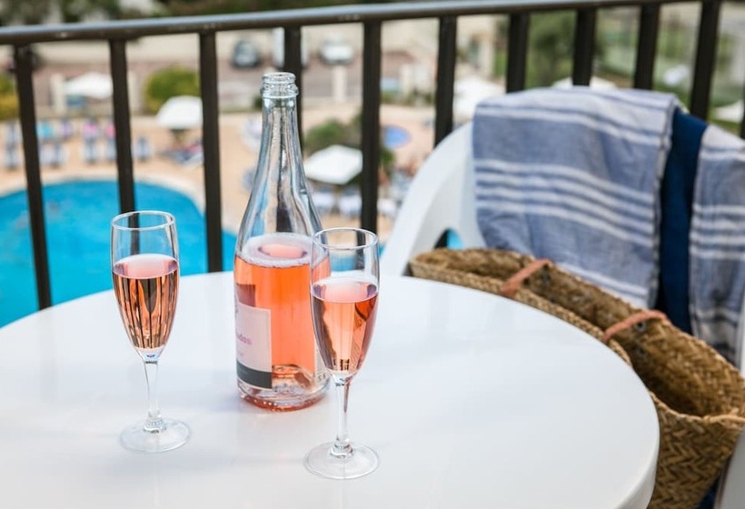 اتاق استاندارد با چشم‌انداز استخر, Rvhotels Nieves Mar