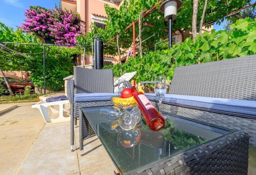 آپارتمان 1 خوابه, Apartments Slavko