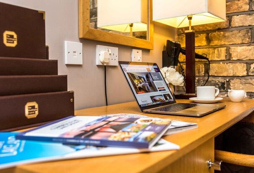 Семейный Номер Deluxe, Washington Central Hotel And Sleepwell Inn