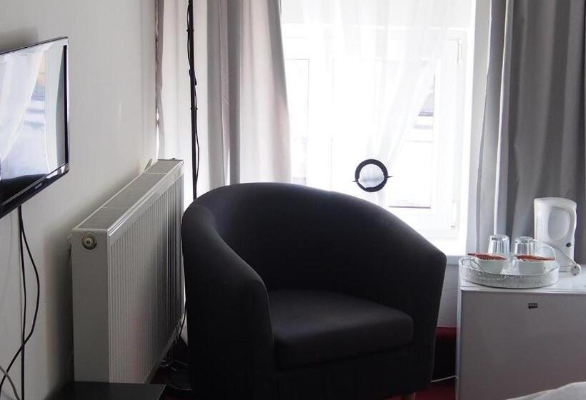 اتاق استاندارد, Penzion A Restaurace Na Jízdárně