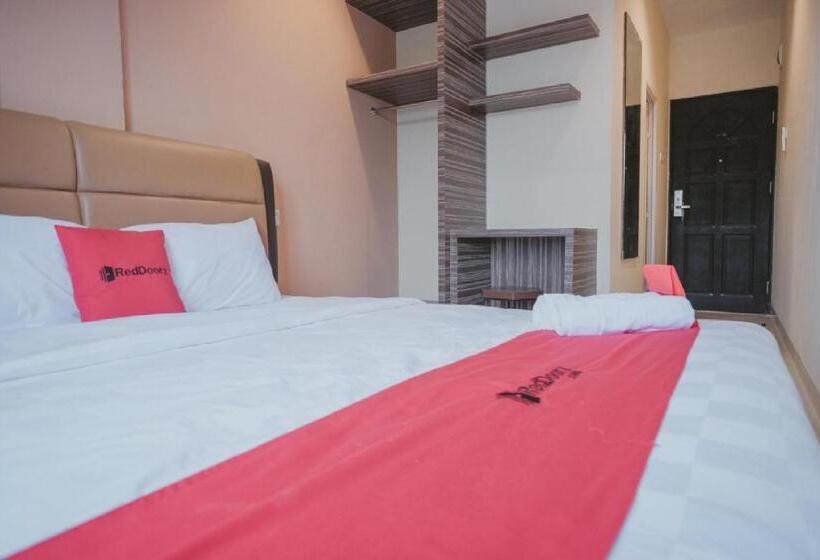 Номер Стандарт, Reddoorz Plus Near Ferry Terminal Batam Center
