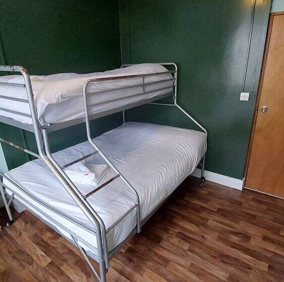Семейный Номер Совместный Санузел, Strand Continental   Hostel