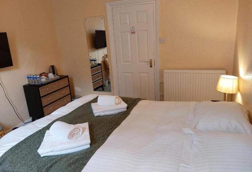 Семейный Номер, Lion Hotel Dulverton