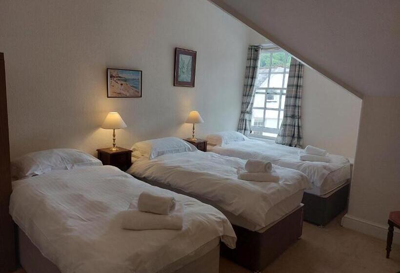 Номер Стандарт Трехместный, Lion Hotel Dulverton