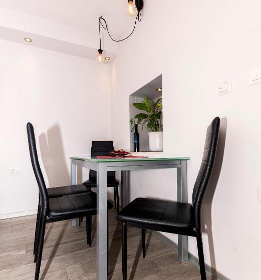 اتاق استاندارد با سرویس بهداشتی مشترک, Guesthause Antonio