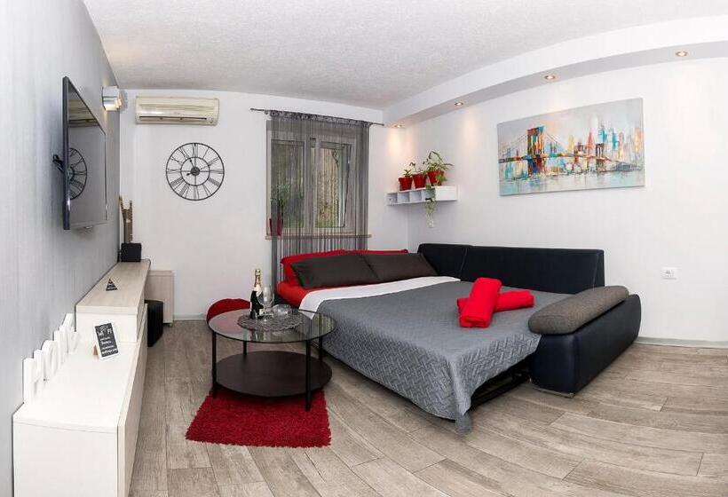 اتاق استاندارد با سرویس بهداشتی مشترک, Guesthause Antonio