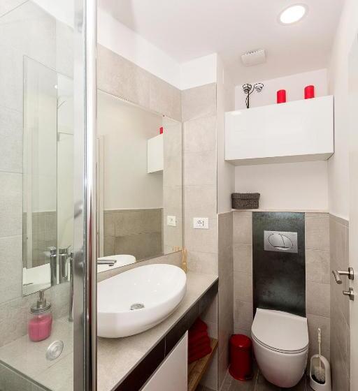 اتاق استاندارد با سرویس بهداشتی مشترک, Guesthause Antonio