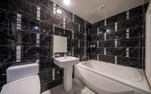 Quarto Familiar Deluxe, Masan Amor