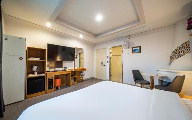 Quarto Premium, Masan Amor