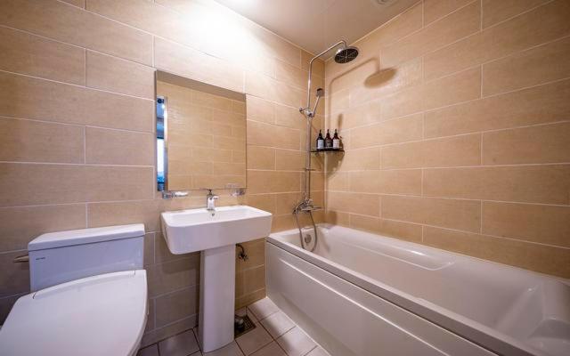 Quarto Deluxe, Masan Amor