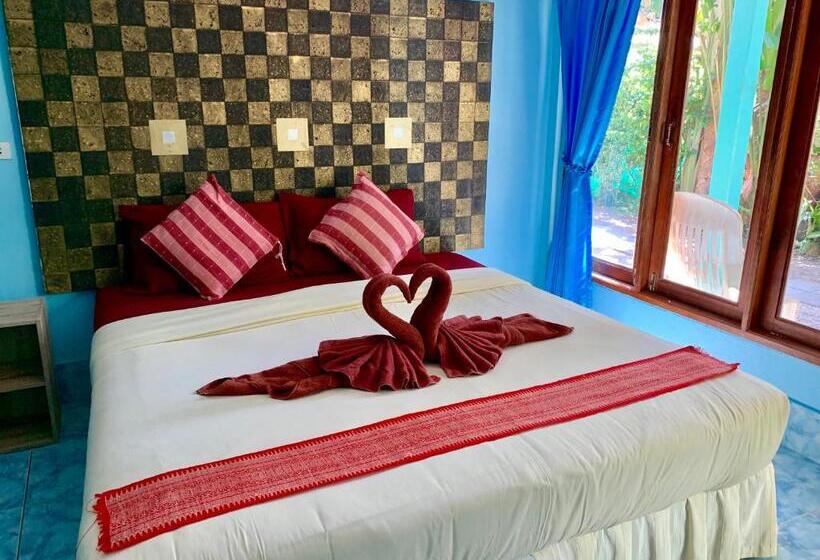 디럭스 룸 킹사이즈 침대, Pakmeng Guesthouse