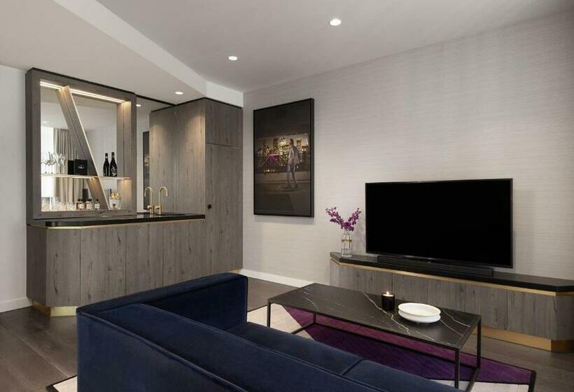 带大床的小型套房, X Brisbane Fortitude Vly, Vignette Collection   An Ihg