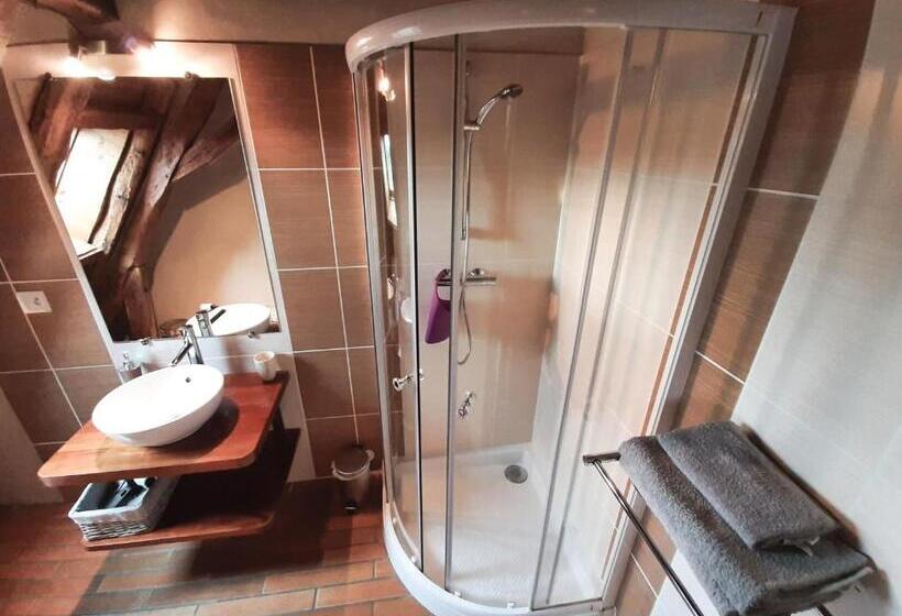 Номер Стандарт Вид на Сад, Chambre D Hôtes La Ferme De La Croix