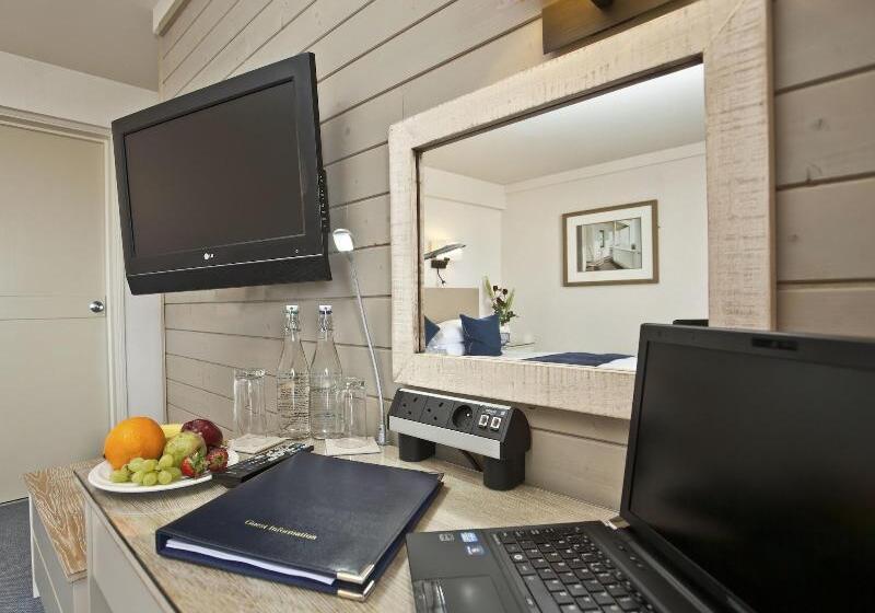 Номер Стандарт, Cobo Bay Hotel