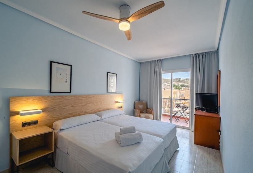 Standard Triple Room with Terrace, Don Ignacio
