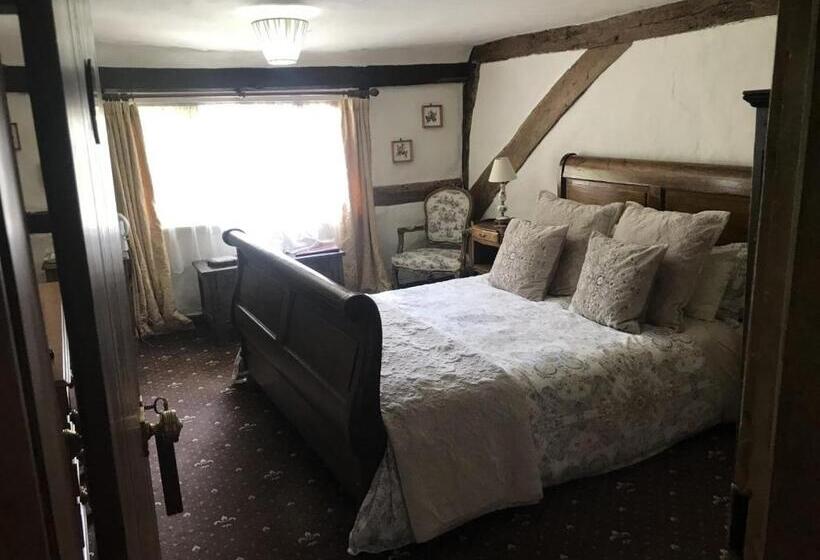 디럭스 룸 킹사이즈 침대, The Chequers Inn