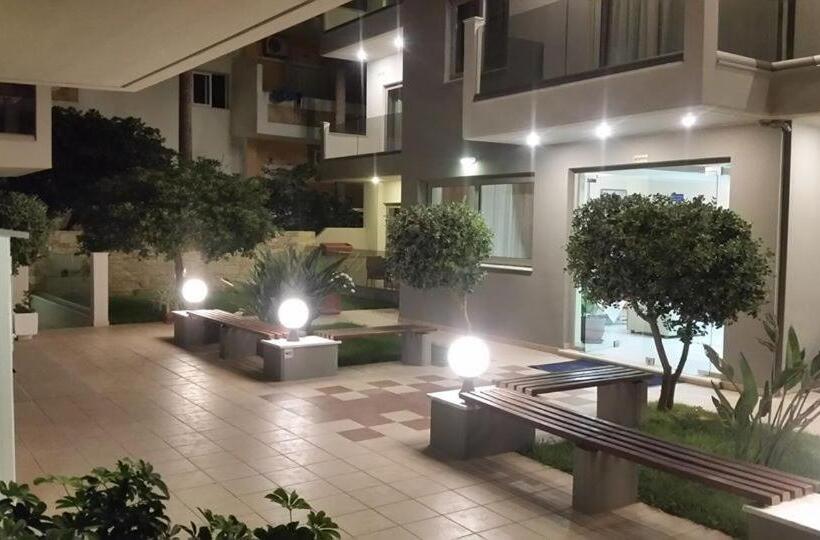 إستوديو قياسى مطلّ علي الحديقة, Nektar Beach