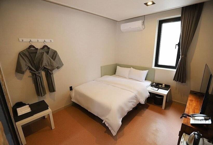 Standard Room, Kyungsung Yeogwan