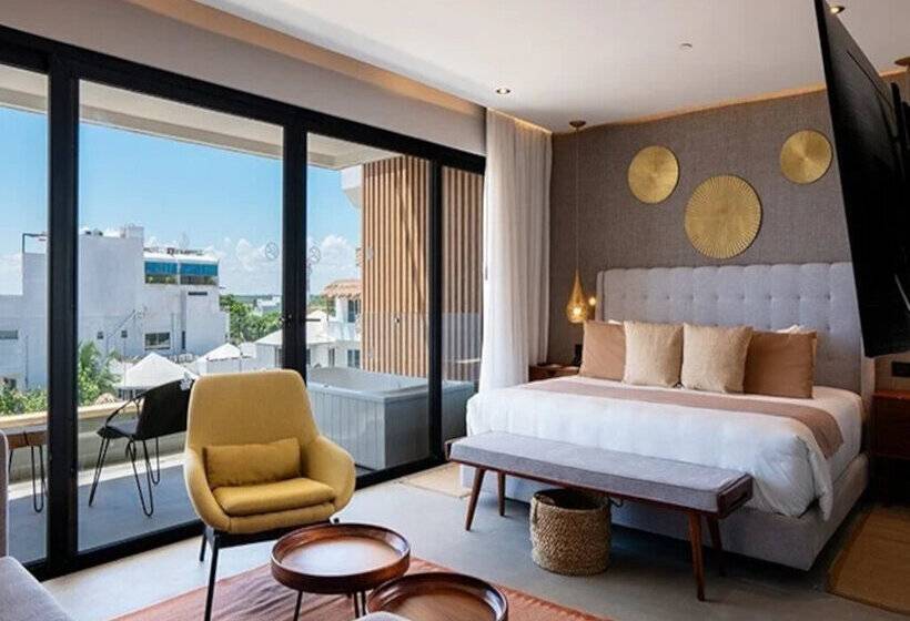 3 Bedroom Suite, The Fives Oceanfront