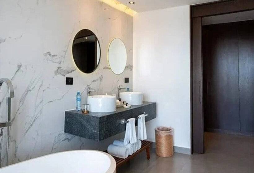 3 Bedroom Suite, The Fives Oceanfront