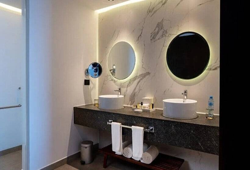 3 Bedroom Suite, The Fives Oceanfront