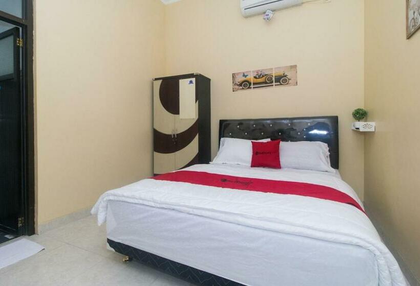 Номер Стандарт, Reddoorz Syariah Near Stasiun Madiun
