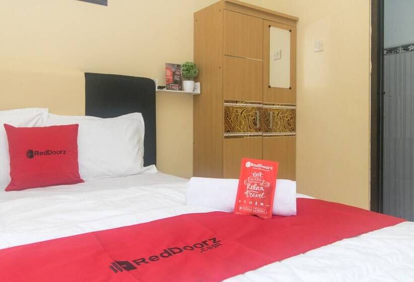 Номер Стандарт, Reddoorz Syariah Near Stasiun Madiun