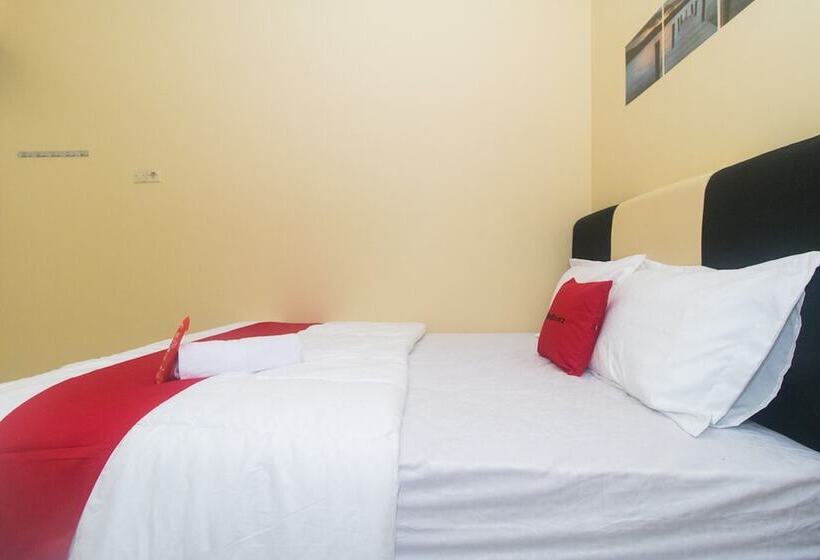 Номер Стандарт, Reddoorz Syariah Near Stasiun Madiun