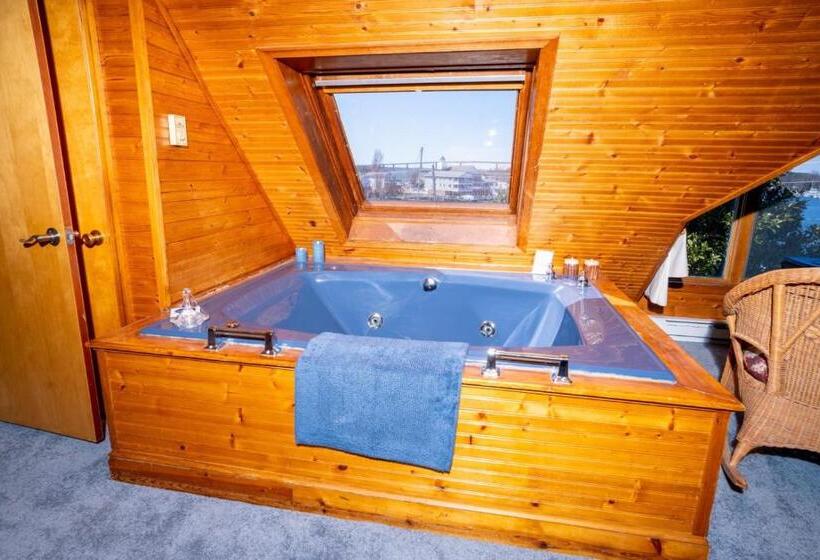디럭스 룸 킹사이즈 침대, Solomons Victorian Inn