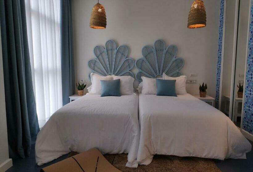 سوئیت جونیور خانوادگی, Mar Azul & Surf