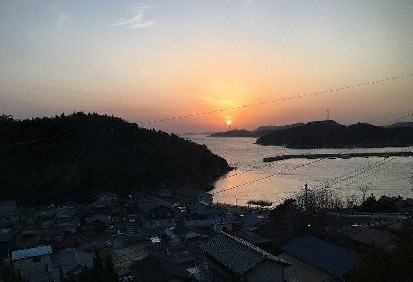 Номер Deluxe Вид на Море, My Lodge Naoshima