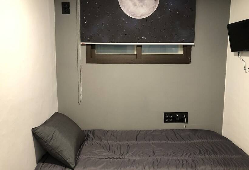 Quarto Estandar Individual, Apollo Guesthouse
