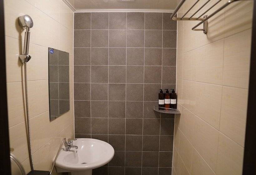 Quarto Quádruplo Estandar, Apollo Guesthouse