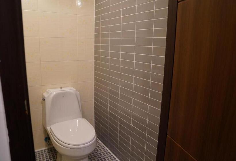 Quarto Triplo Estandar, Apollo Guesthouse