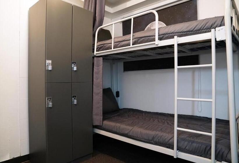Quarto Quádruplo Estandar, Apollo Guesthouse