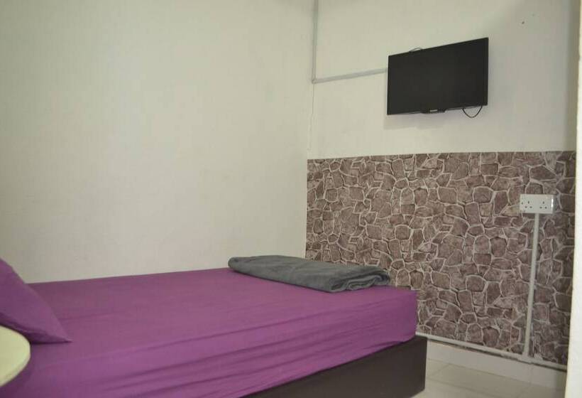 اتاق استاندارد یک نفره, Spot On 89821 Batu Maung Sempoi Inn And Cafe