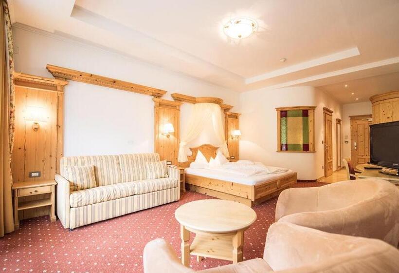Полулюкс, Wellness Hotel Post