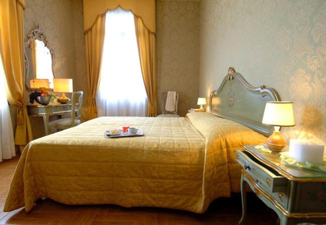 Habitación Estándar, Canal