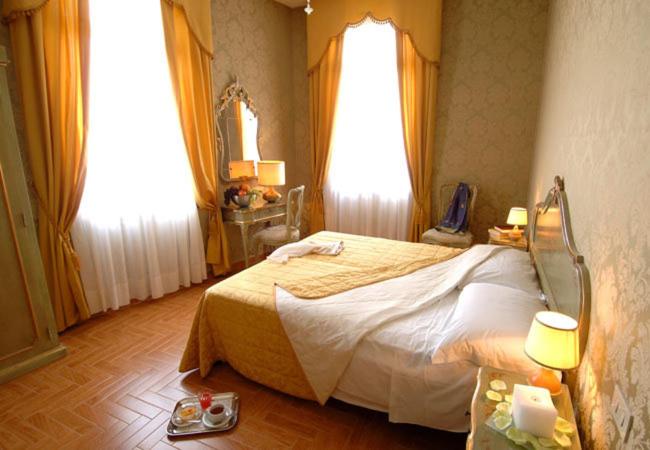 Habitación Cuádruple Estándar, Canal