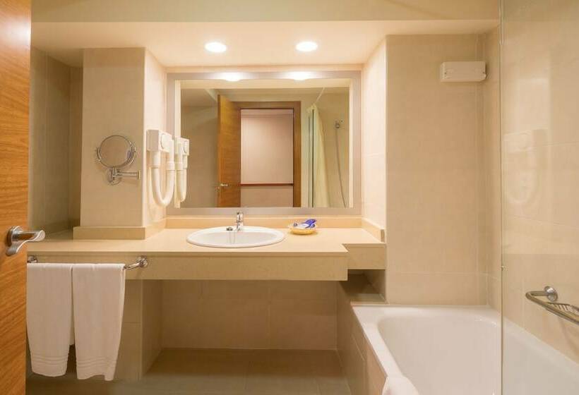 标准三人间, htop Calella Palace & Spa 4* Sup
