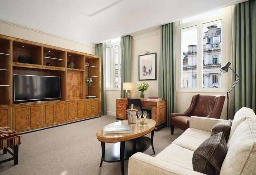 سوییت پرستیژ, Sofitel London St James