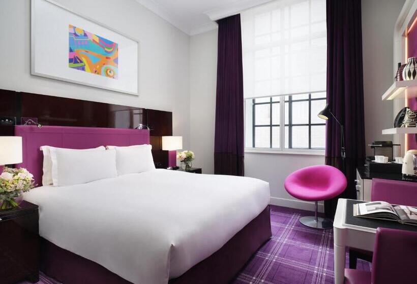 اتاق سوپریور با تخت بزرگ, Sofitel London St James